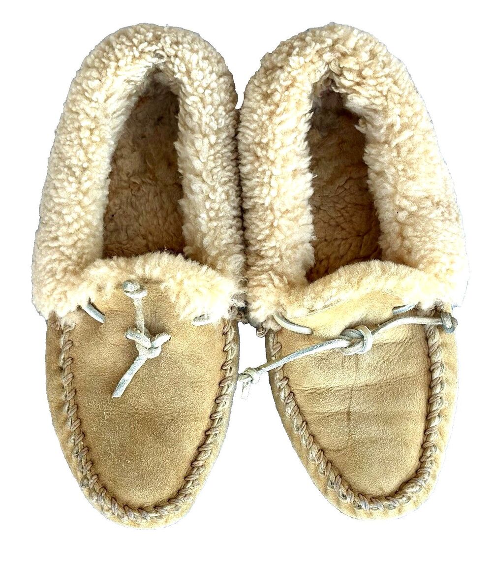 L.L.Bean Wicked Good Moccasin Slippers Womens 8M Suede Shearling Beige Cottage